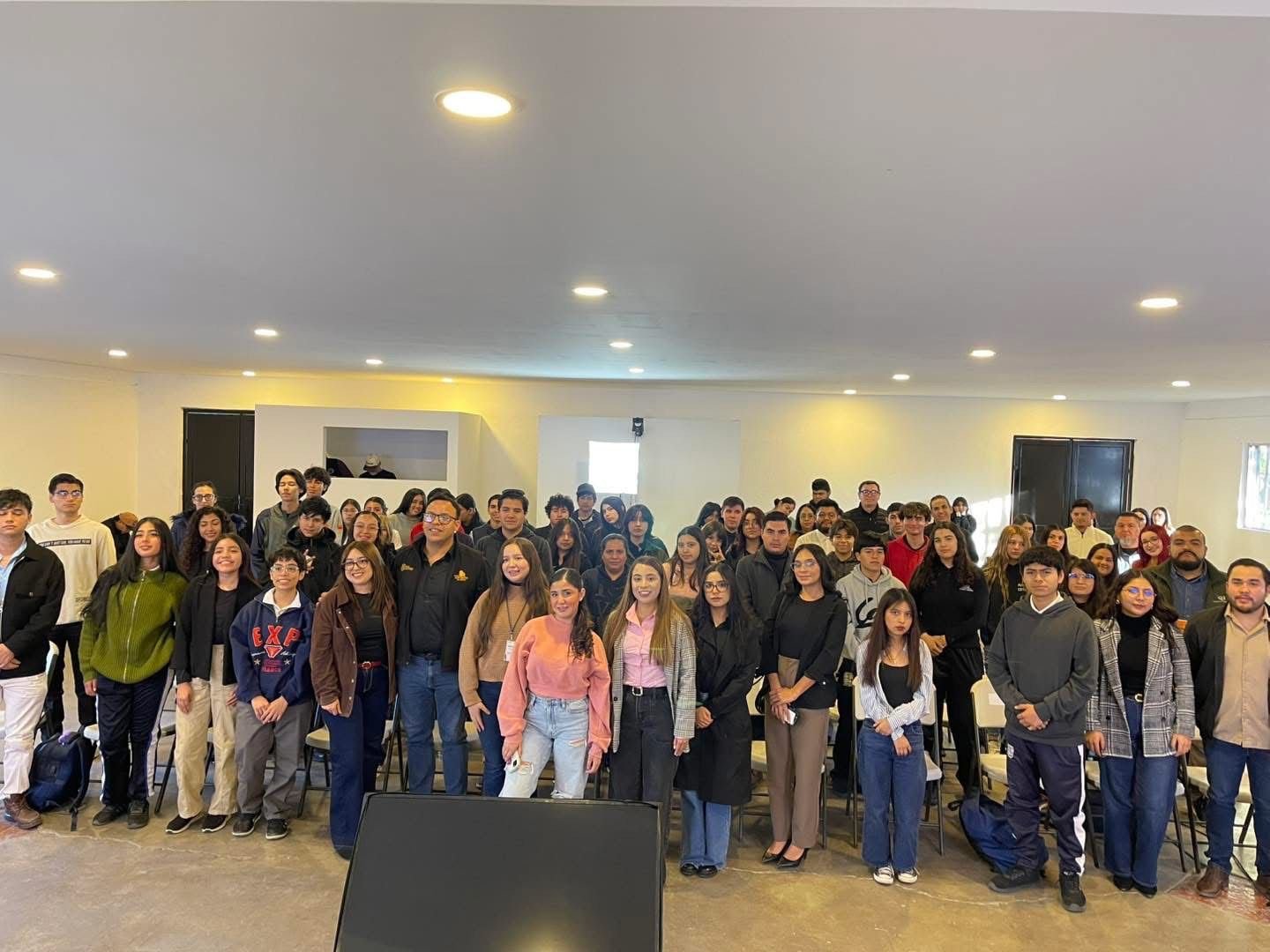 WhatsApp Image 2025-12-09 at 14.54.04