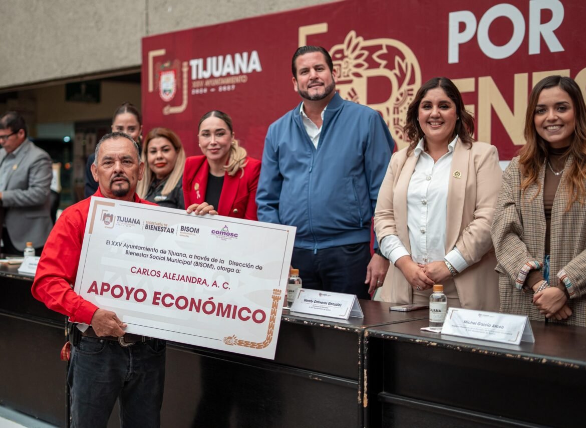 entrega apoyos ismael burgueño tijuana